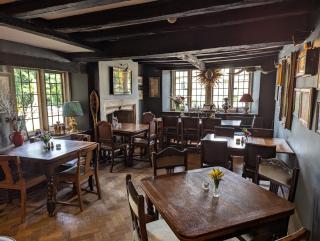 The Crown at Shipton - Shipton under Wychwood - 3