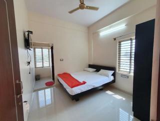 Lakshmi Deluxe Lodge - Tumkūr - 5