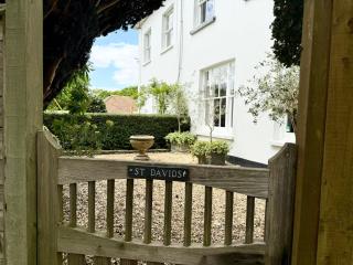 Tranquil Seaside Cottage by NewFo - Milford on Sea - 0
