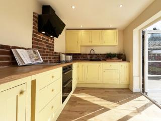 Blackberry Barn by The Suffolk Cottage Collection - Long Melford - 7