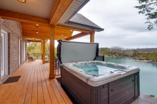 Tranquility Lake Getaway with Hot Tub on 27 Acres! - 9