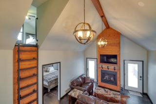 Tranquility Lake Getaway with Hot Tub on 27 Acres! - Columbia - 7