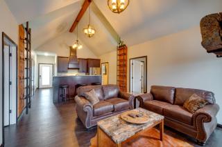 Tranquility Lake Getaway with Hot Tub on 27 Acres! - Columbia - 5