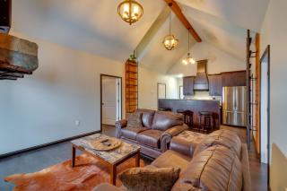 Tranquility Lake Getaway with Hot Tub on 27 Acres! - Columbia - 4