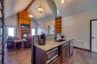 Tranquility Lake Getaway with Hot Tub on 27 Acres! - Columbia - 2