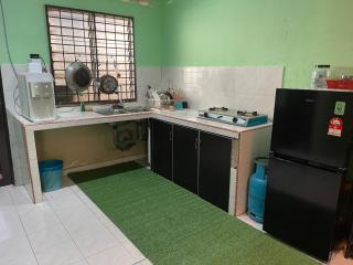 Homestay Taman Delima Paka - Kampong Gong Gemia - 8
