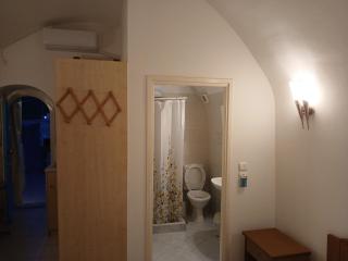 Avgonima Family's Rooms Grandfather Michalis - Quios - 7