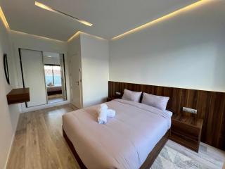 Chic 2BR Stay with Terrace - Downtown Beach - Tangeri - 7