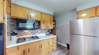 The Halftime Highlight-Big Plays, Comfy Stays - 3