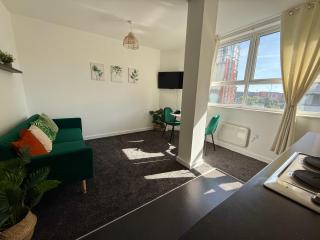 Zelena Luxurious Apartment, Private Parking, Fast Wi-Fi, Self Check-In Anytime Perfect For Late Arrivals, 5 Minutes to Old Trafford Stadium - Manchester - 5
