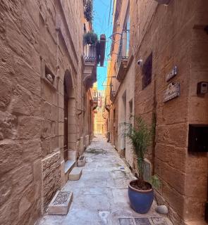 Il-Maxtura - Charming 17th Century House Of Character in the Historical Three Cities - 2