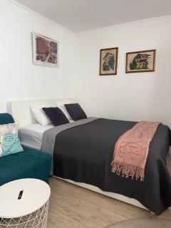 Studio Apartments Siesta - Sarajevo - 9
