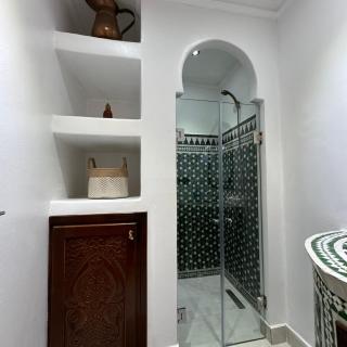 Spacious 2-Bedroom Apartment with Large Terrace - Tangeri - 8