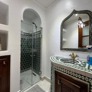 Spacious 2-Bedroom Apartment with Large Terrace - Tangeri - 2