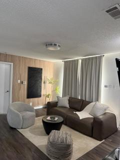 Cozy 3b2b Duplex Home in South Austin - 4