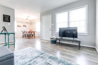 Extended Stay! The Sunny Cottage at Byrd Park! - 3