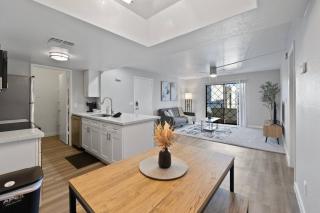 Warm Corners • Mesa One-Bed - Mesa - 3