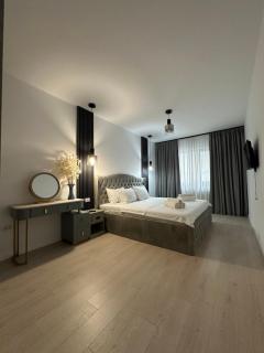 Modern 2BR Apartment, Free Parking, Near City Center & Metro - 1