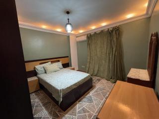 Deluxe Apartment for Families on 9th street - Cairo - 8