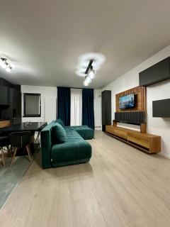 Modern 2BR Apartment, Free Parking, Near City Center & Metro - 8