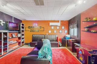 Lounging in Long Pond - 5