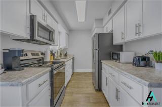 Snooze & Stream • 1BR Spot - Mesa - 3