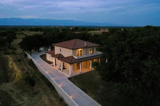 Villa Pietro - - 0