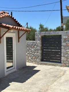 Mamour Apartments in Mavrovouni - Mavrovoúnion - 0