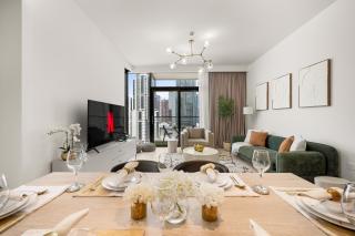 Luxury Two Bedroom Apartment with City & Pool View by Delujo Stays - Dubai - 9