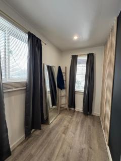 Modern Stay by the Falls - Niagara Falls - 6