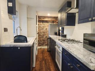 Home In Worcester - With Free Parking - Henwick - 5