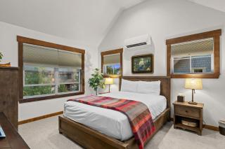 Scenic Mtn Escape - Walk to Golf Spa Outdoor Fun - Cle Elum - 5