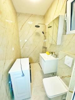 Lux 12 APARTMAN - Dobra Voda - 2