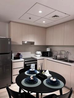 luxurious apartment in Yas Waters Edge with free pool and gym access - Sabkhah - 3