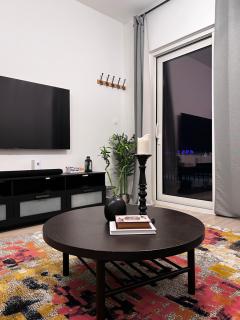 luxurious apartment in Yas Waters Edge with free pool and gym access - Sabkhah - 8