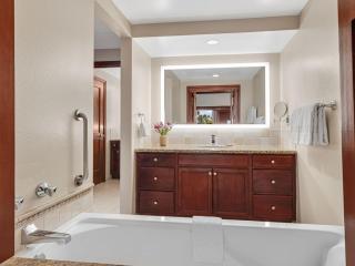Marriott's Ko Olina Beach Club 3BR Apartment with Resort Access - Kapolei - 1
