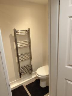 En-Suite Double-Bedroom in the Heart of Salford Manchester CR2 Perfect for Short Stays - 3