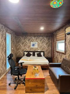 KORAMANGALA SUITEs - 9