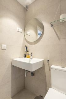 Stylish Malaga 2 Bedroom with Patio - Málaga - 6