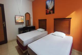 OYO 94671 Classic Guesthouse - Balikpapan - 0