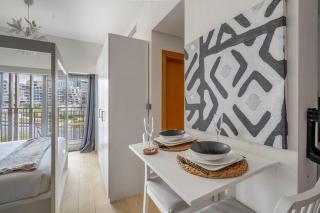 Luxury Studio Apartment - 8