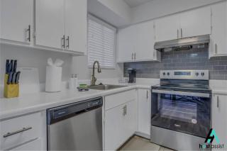 Serene 1BR Close to It All - Dobson Ranch - 1