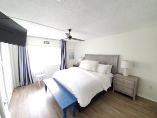 Ocean View 2 Bed, 2 bath, Steps to the Beach - Spanish Trace 240 - Coquina Gables - 2