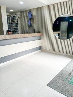 Confort & estilo cerca del Centro con 3 hab y Piscina - - 8