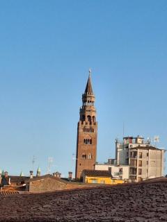 E R Suite - Cremona - 1