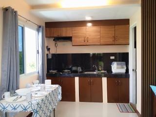 Megan and Angel Travellers Inn - 5