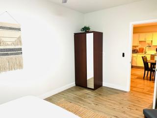 Red Cherry Oasis - - 5