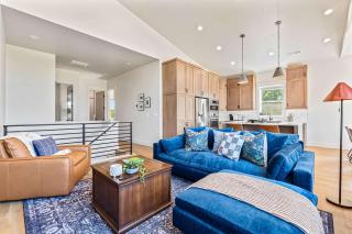 Cozy Modern 3BR Farmhouse with Scenic Golf Views - Boise - 5