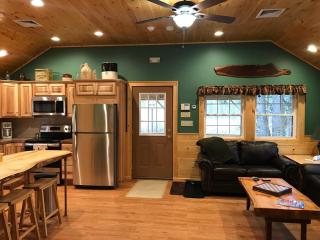 Private wooded Cottage, close to many activities! - Roscoe - 4
