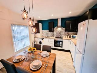 Modern & Spacious 2-BR Flat 3 in Liverpool - Liverpool - 9
